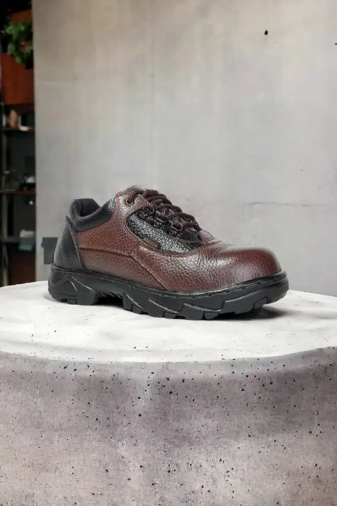 Resmi Sepatu safety boot baja Kebomas