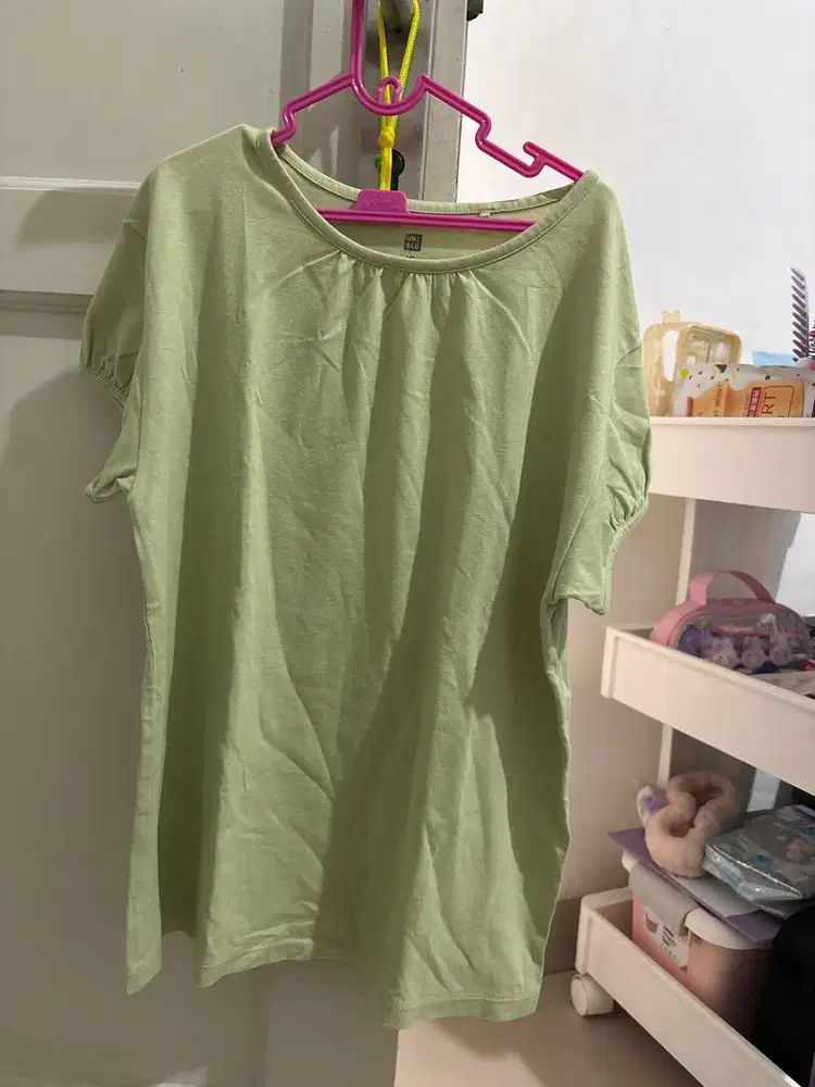 Baju atasan anak uniqlo