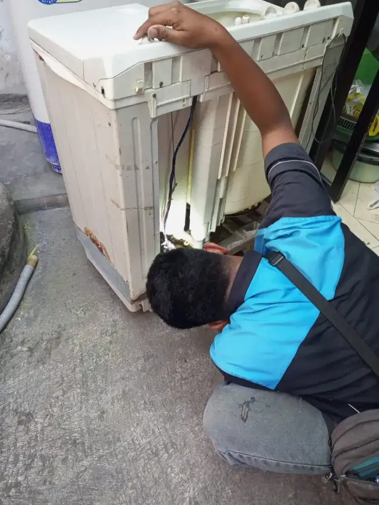 CEK SERVICE DLL MESIN CUCI DLL AHLINYA ELECTRONIC PANGGILAN BERGARANSI