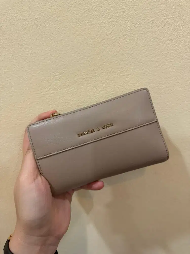 Wallet Charles n Keith
