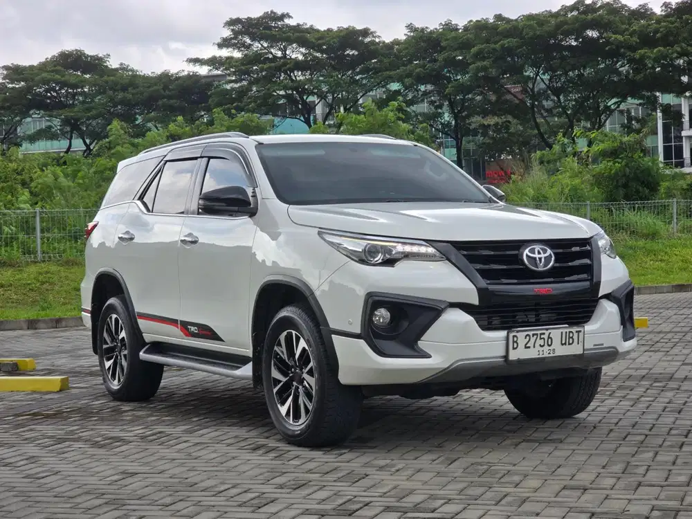 Toyota Fortuner VRZ TRD 2.4 At 2018
Warna Putih
Km 116 Rb