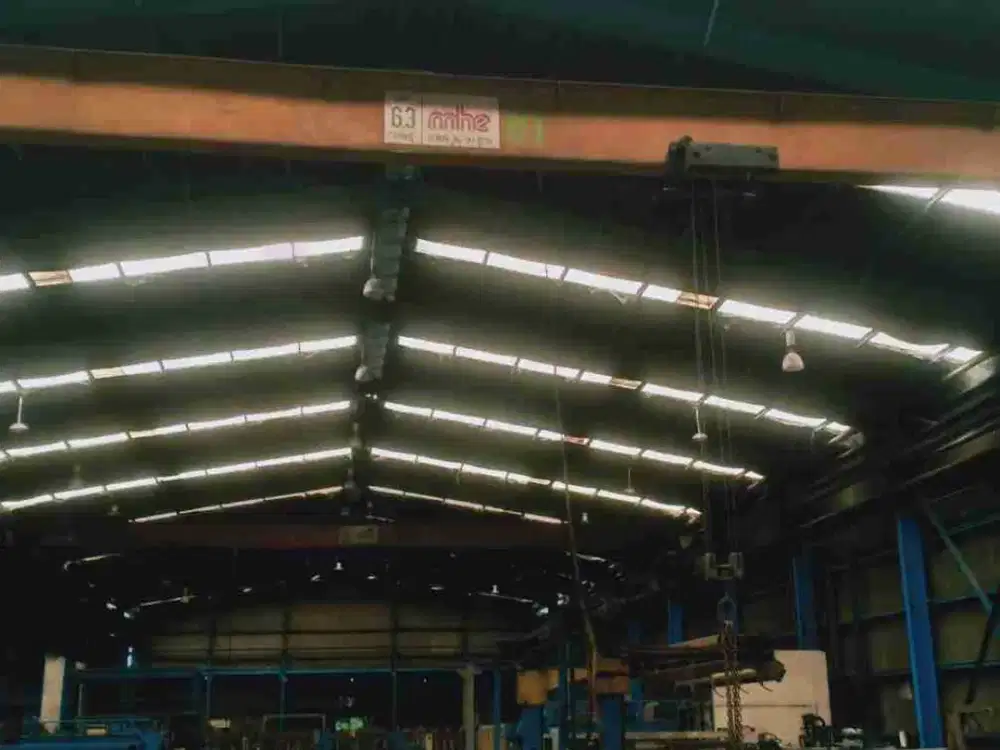 JUAL EX PABRIK GUDANG BESI RAYA TROSOBO SIDOARJO LUAS HAMPIR 1HA BANGUNAN 5500 ADA HOIST CRANE 6 TON LANTAI COR ADA KANTOR