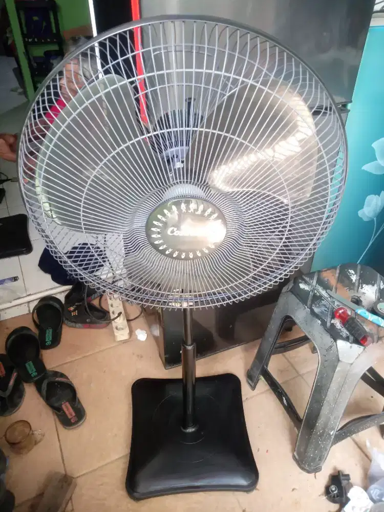 Kipas angin stand fan 16 inch merk cosmos normal siap pakai nego tipis