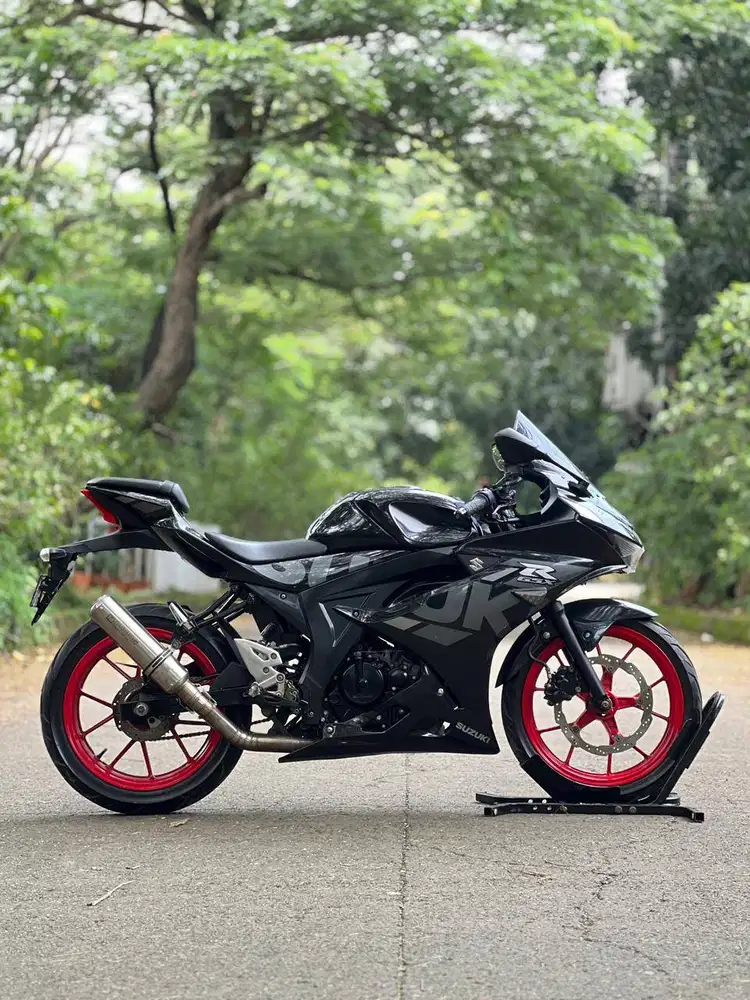 SUZUKI GSX 150R 2022 BLACK KM RENDAH PAJAK PANJANG NO MINUS