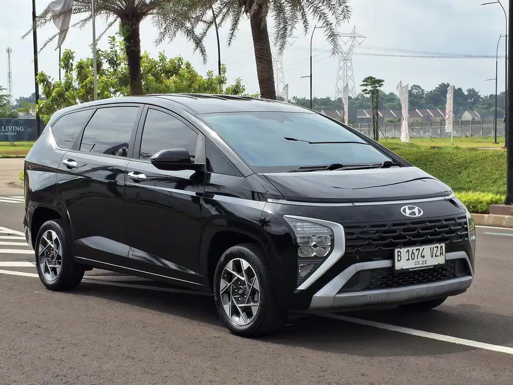 Hyundai Stargazer prime 1.5 At 2023
Warna Hitam 
Km 57Rb