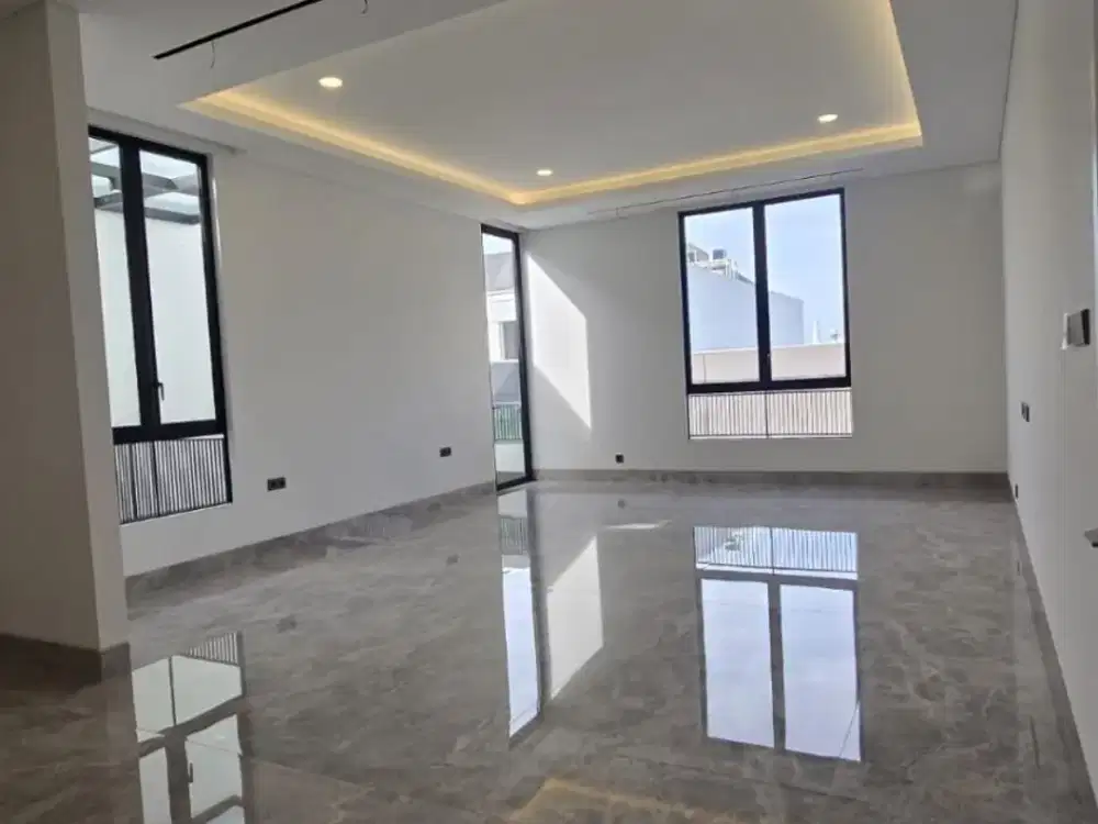 Dijual Rumah Lokasi Strategis di Alam Sutera