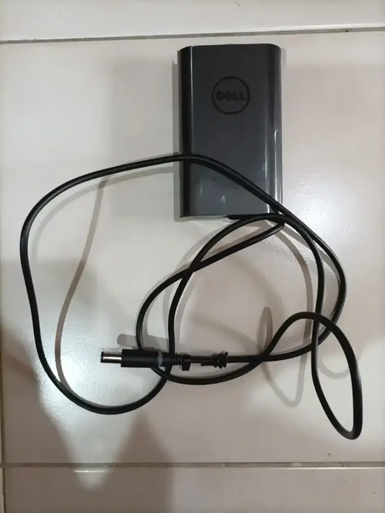 Charger adaptor Charger Dell 65w 19.5v 3.34A opal baru beli open box
