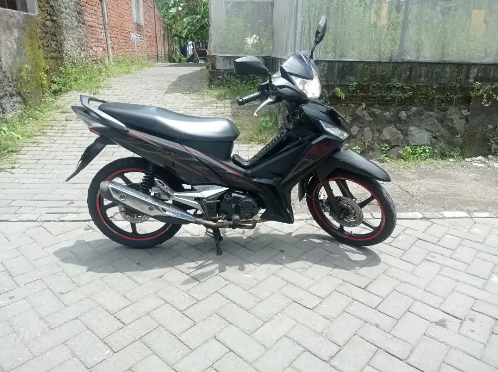 Di jual Supra x 125 Fi th 2015