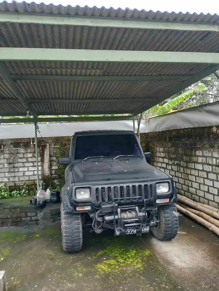di jual Taft gt 4x4 aktif tahun 1990