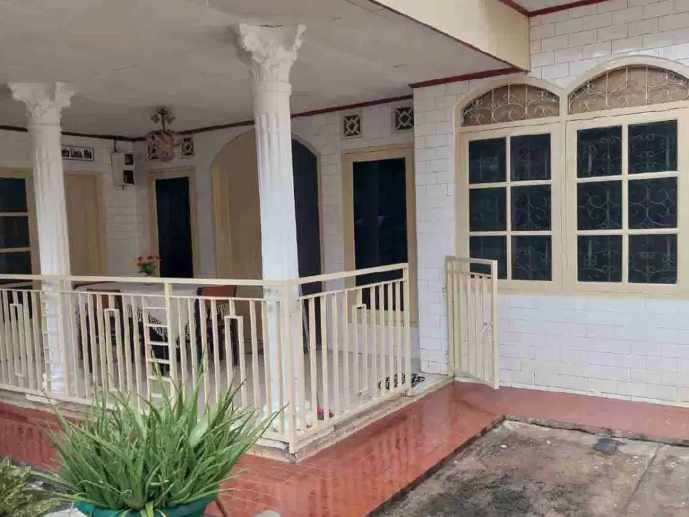 Rumah Luas Cipinang Melayu dekat Tol Becakayu dan Tol Jatiwaringin