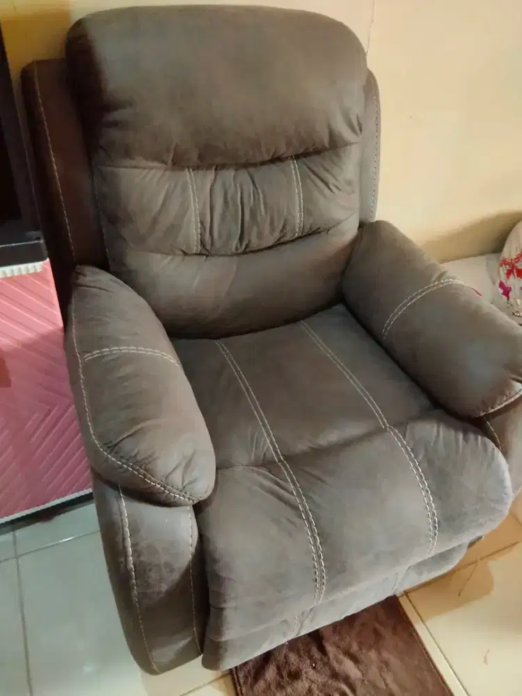 Sofa recliner merk Selma bagus