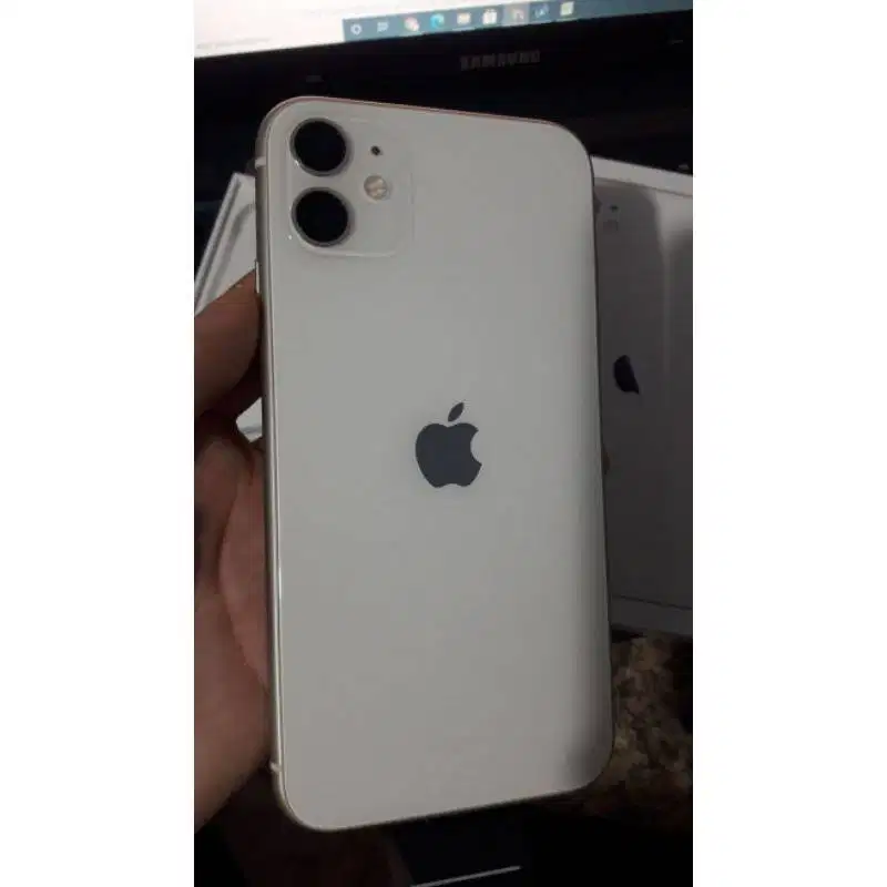 IPHONE 11 WARNA PUTIH