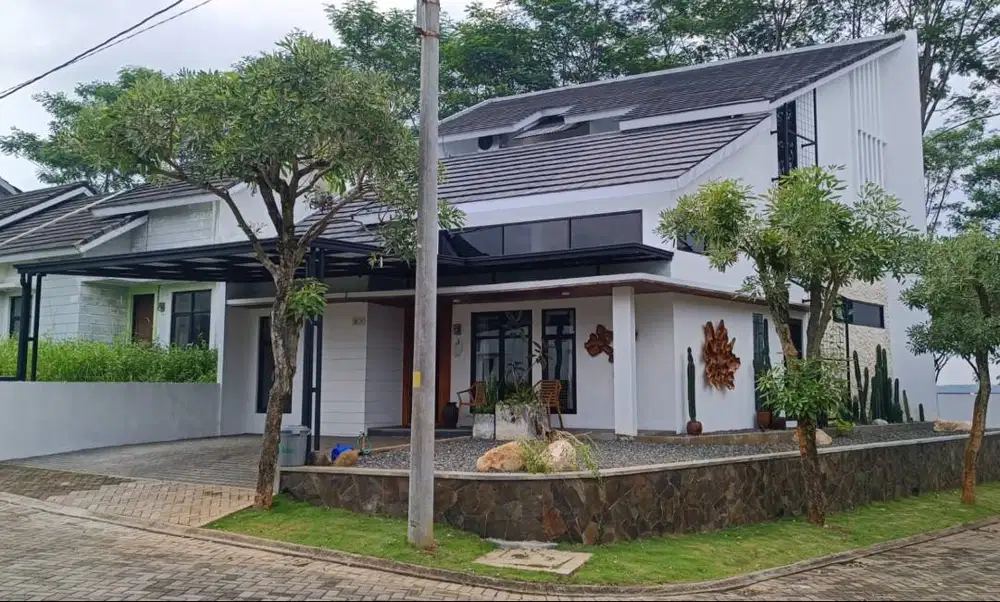 Rumah Mewah dijual BSB Village free furnish mijen semarang