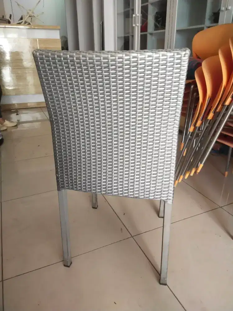 KURSI RESTO / KANTOR