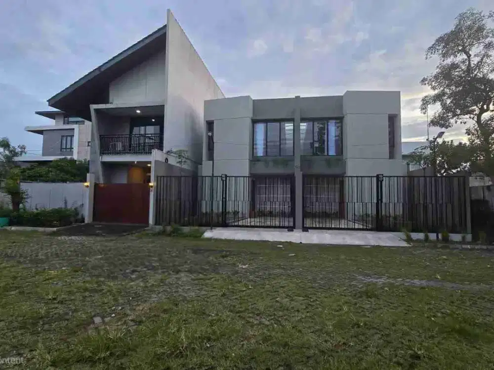 Rumah baru modern minimalis di perumahan dekat pakuwon mall solo baru