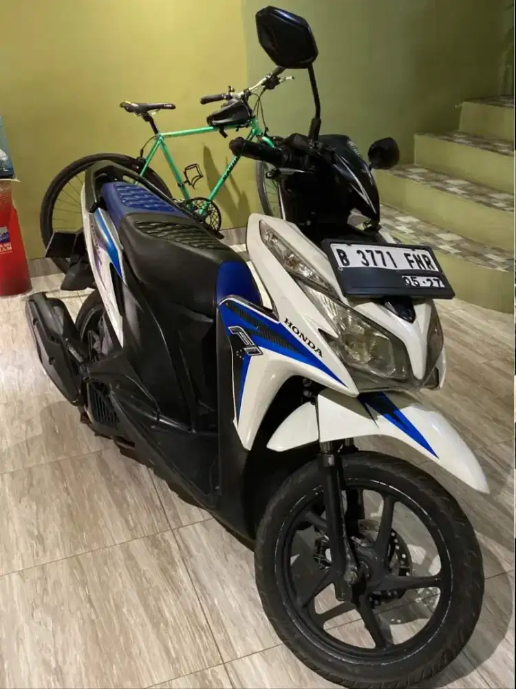 VARIO KZR CBS PAJAK ON