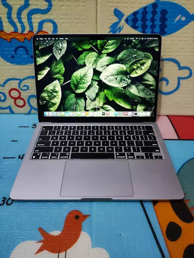 Laptop Murah MacBook Air M2 Liquid Retina 13in 2022 ram 8/SSD 256