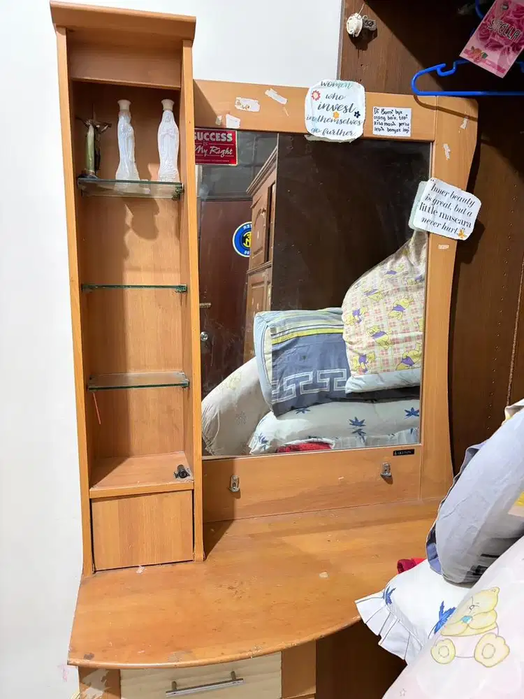 MEJA MAKEUP MINUS KAKI AJAA