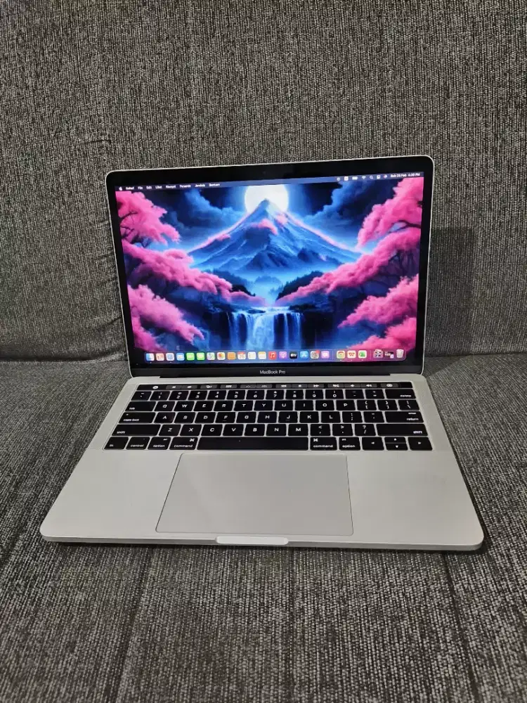 Laptop Murah MacBook Pro Retina 13in 2016 core i5 ram 8/SSD 500gb