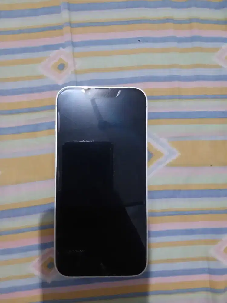 Forsale Iphone 13 Starlight!