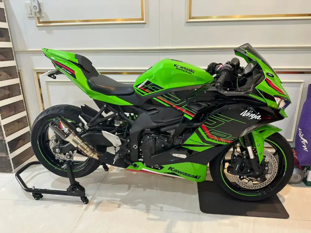 Kawasaki ZX25RR QS hijau 2023 pemakaian 2024