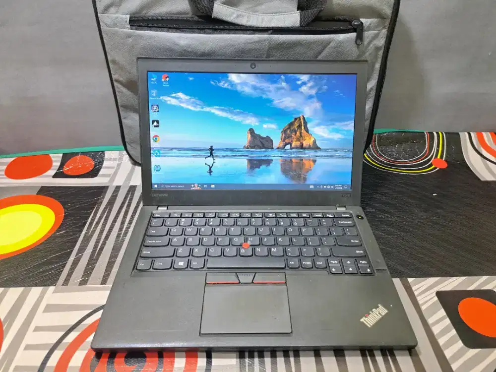 Ram 8 core i5 gen 6 lenovo thinkpad X260 mulus no minus siap pakai