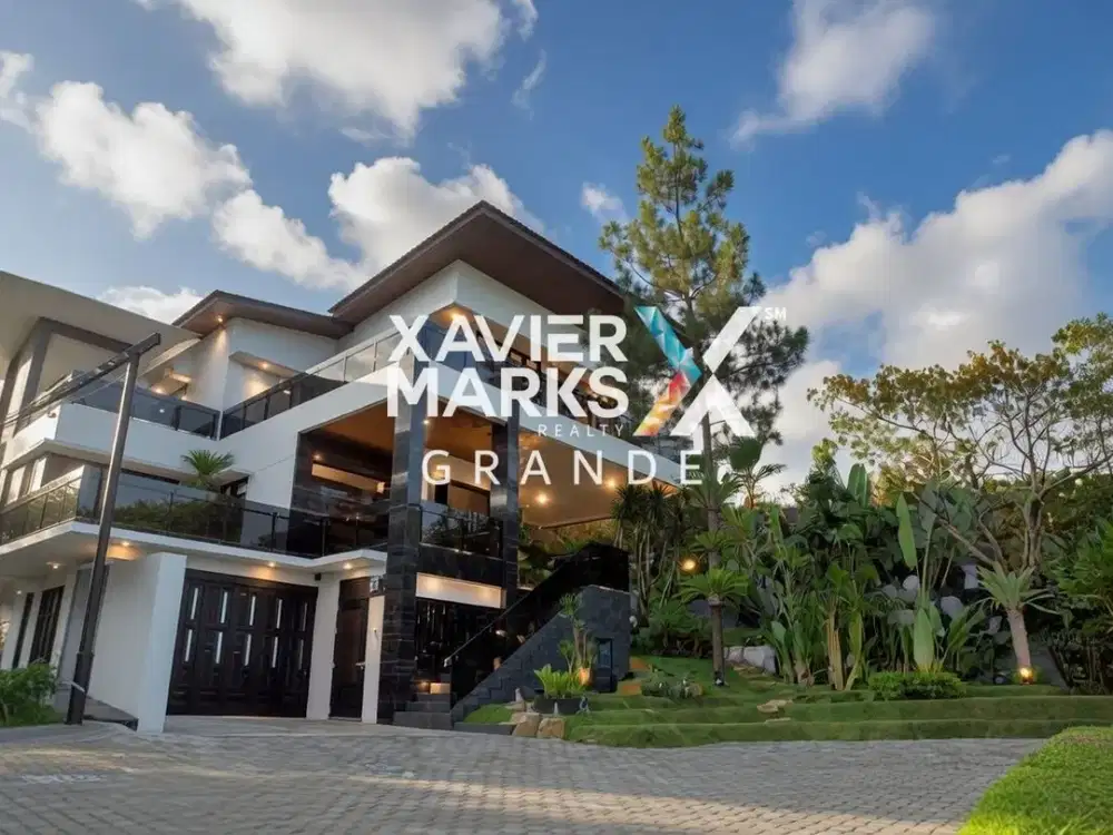 Dijual Rumah Full Furnished Model modern 2,5 lantai di kawasan Riverside, Malang