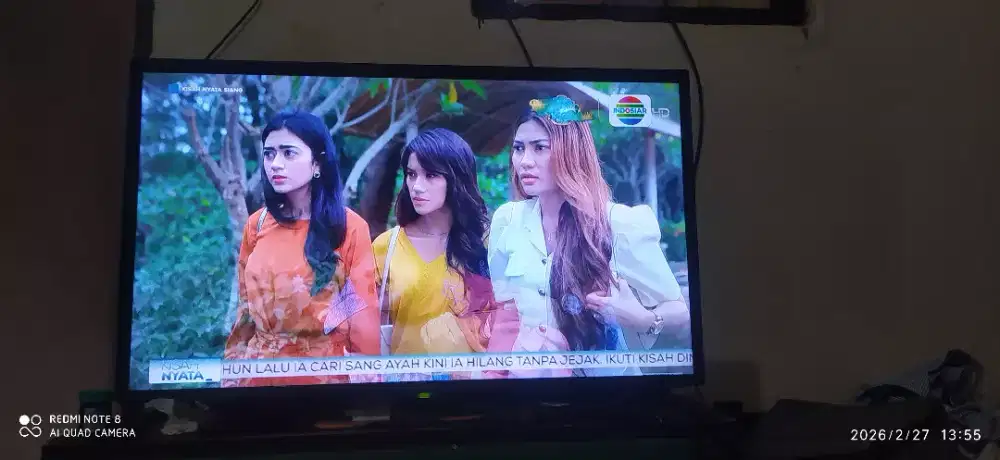 Di jual tv led 32 inc merek sharp