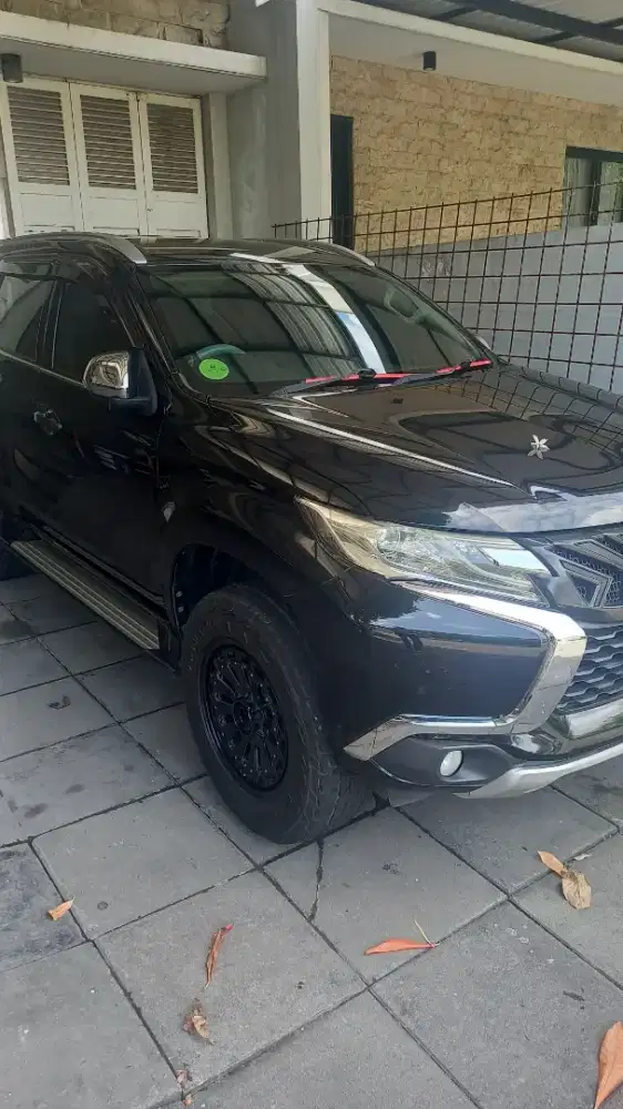 Pajero exceed facelift hitam nopol cantik super terawat