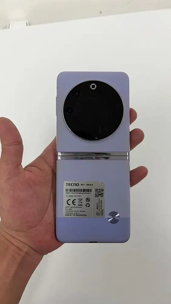 Tecno phantom v flip 5G