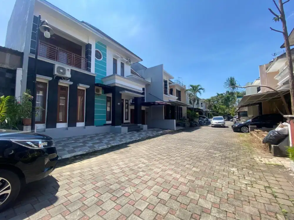 Dijual rumah siap huni dengan 6 kamar tidur dan 6 kamar mandi  dalam perumahan Cokro regency yogyakarta