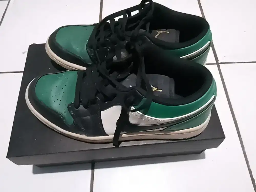 Sepatu Nike air Jordan 1 green toe