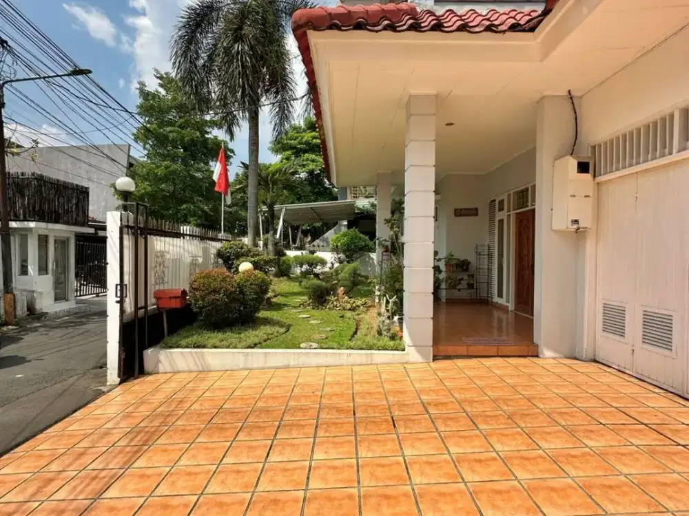 Dijual Cepat Rumah di Cipete Jaksel Lt.385m2 Hdp Utara Harga Nego