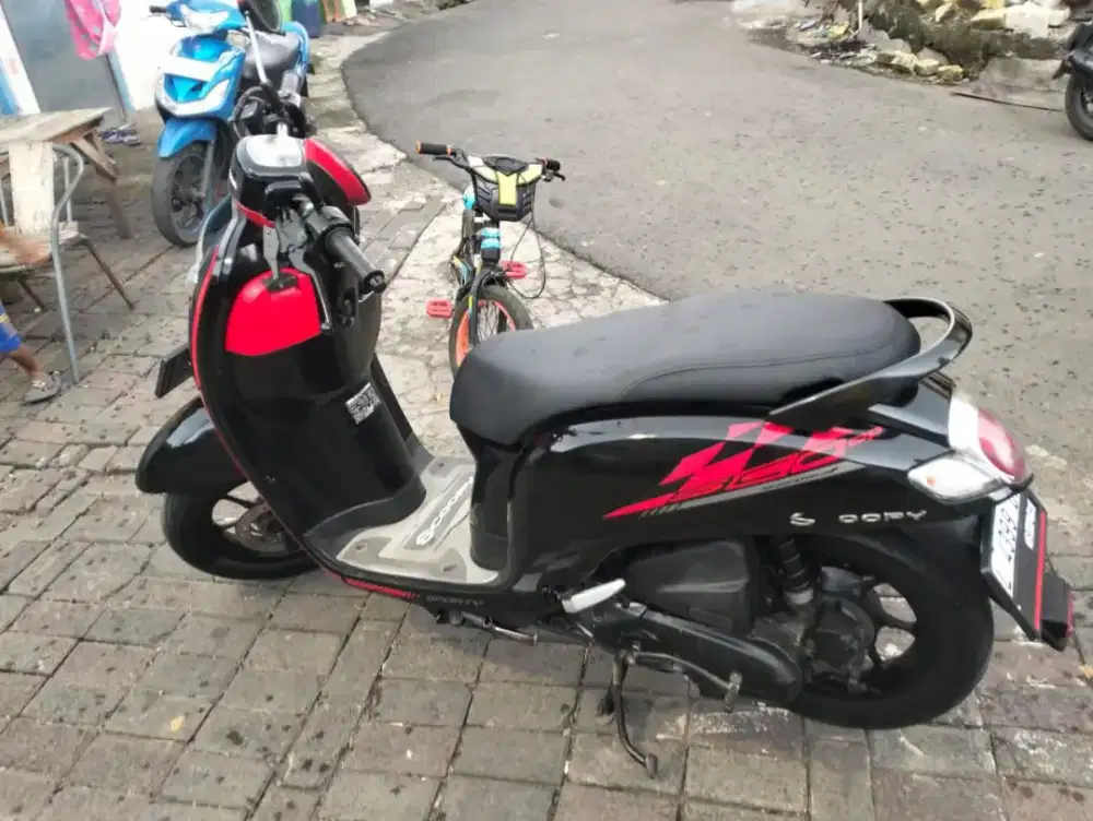 Honda Scoopy 2019 mulus