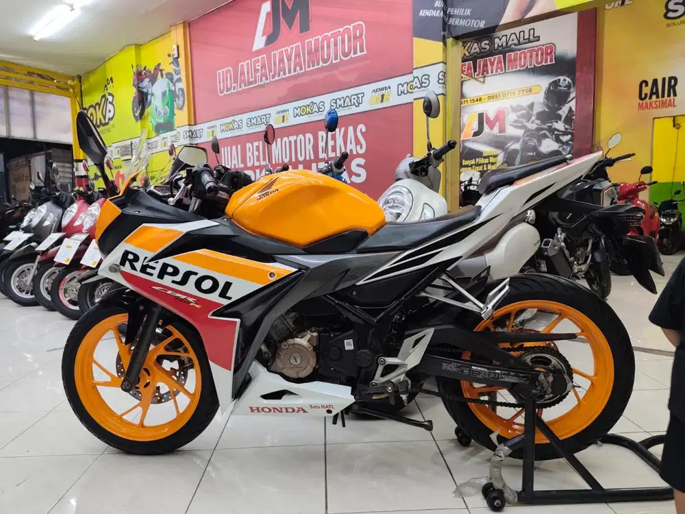 Honda CBR 150r tahun 2016