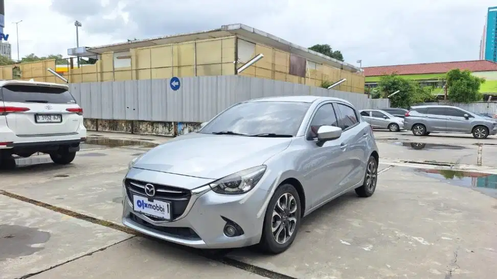 DP MURAH - Mazda 2 1.5 R Skyactiv Bensin-AT 2016 Silver
