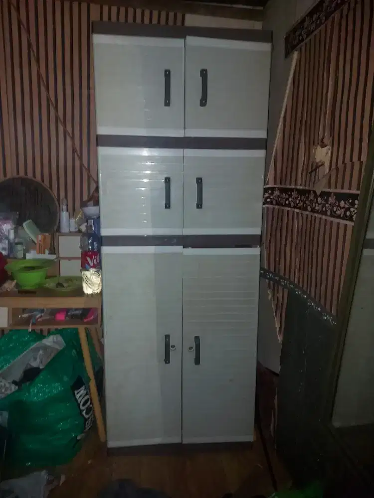 Jual barang edisi pindahan masih bagus gada yg rusak...