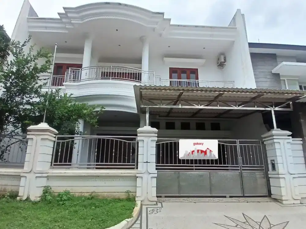 Rumah  Pakuwon City Siap Huni  CLUSTER TERDEPAN Jalan Utama 3 Mobil