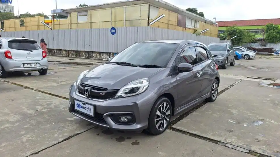 DP MURAH - Honda Brio 1.2 RS Bensin-MT 2017 Abu-Abu