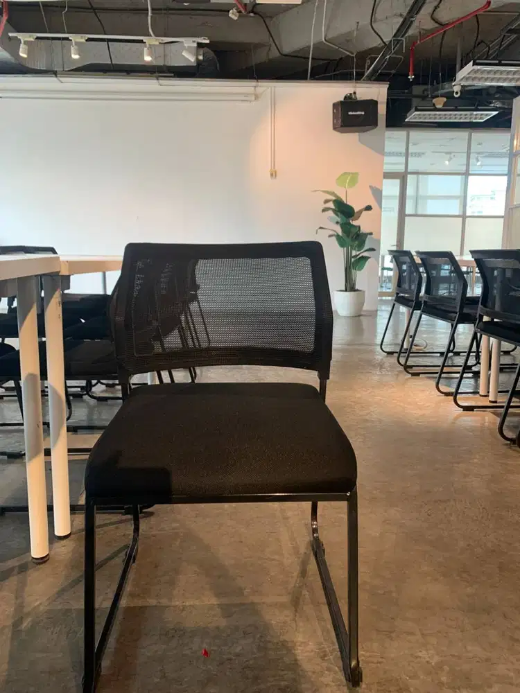 Kursi duduk susun hitam