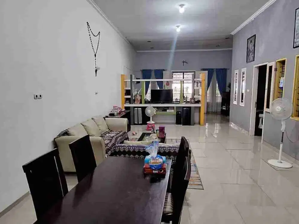 Rumah palem kft 1 lantai luas 180 Jakarta