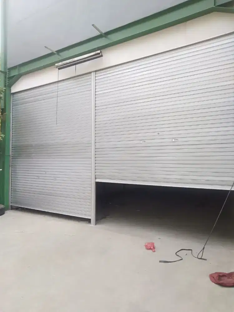 Rolling door, folding gate