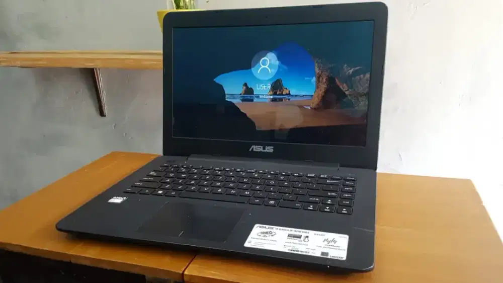 Laptop Asus 14in