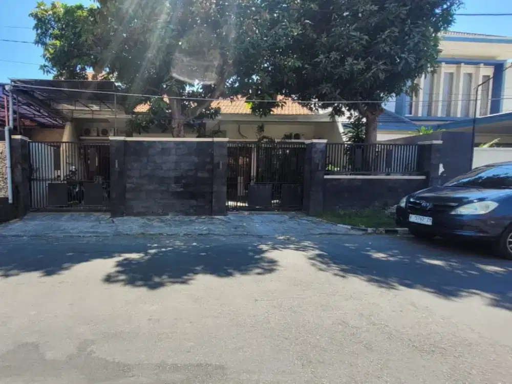 Rumah Strategis dan Murah di Kawasan Manyar dekat dengan Univeritas Airlangga Kampus B