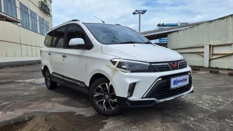 TERMURAH Wuling Confero S 1.5 L ACT Lux Plus Bensin-MT 2022 RKP B