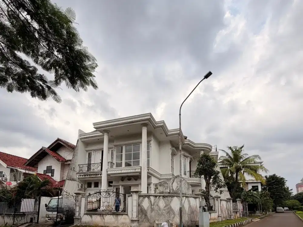 Rumah Hook Permata Buana Dijual Cepat Harga Murah Dibawah Pasaran Butuh Renovasi Kembangan Utara, Jakarta Barat
