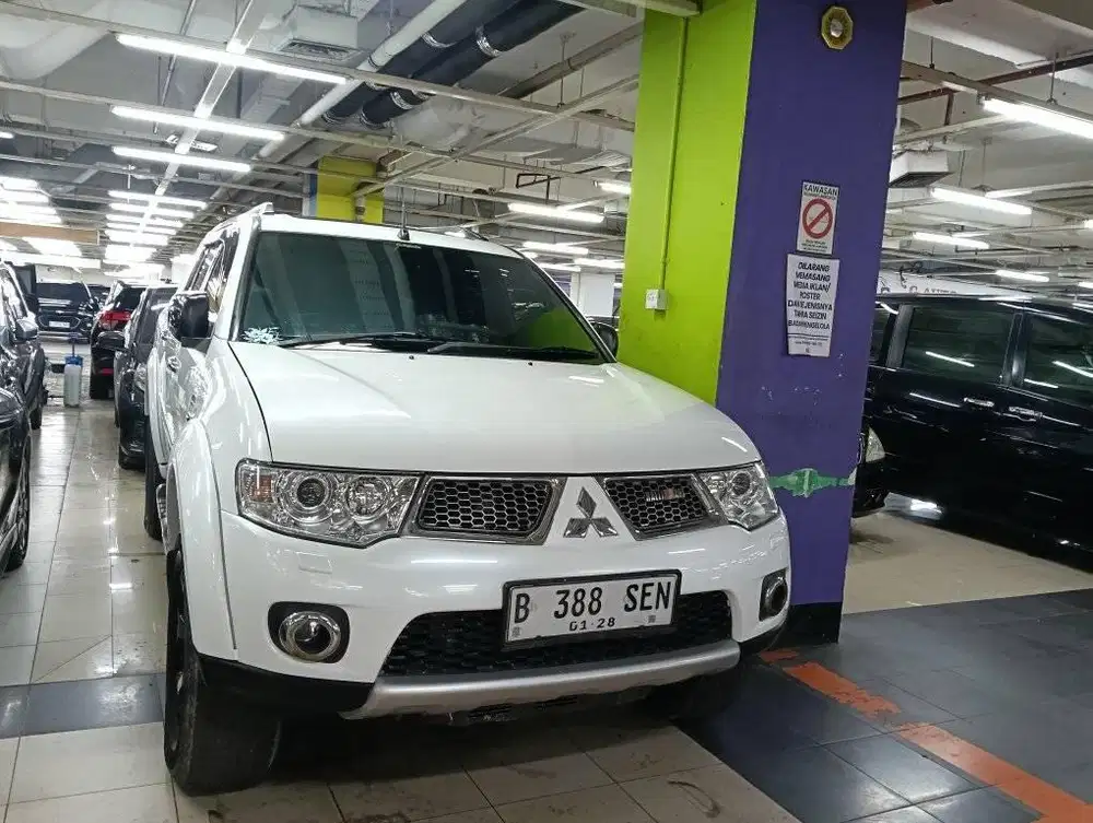 Mitsubishi Pajero sport Dakar 4x2 Automatic 2012
