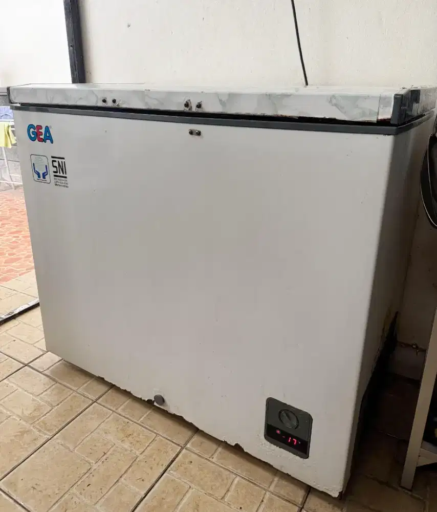 Freezer GEA bekas