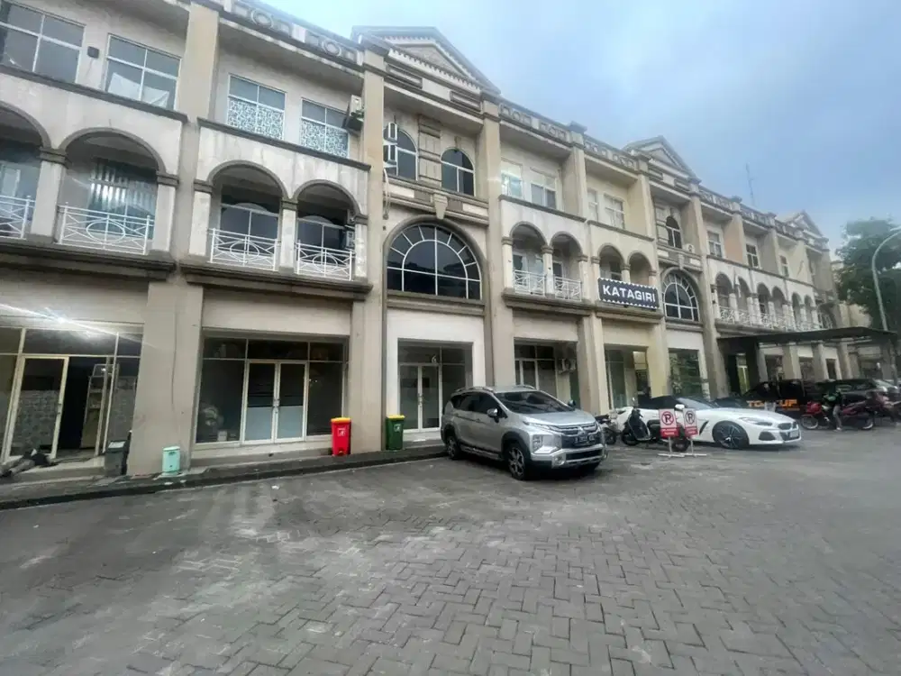 Disewakan Ruko 3 Lantai Dekat Mall di Galaxy Bekasi