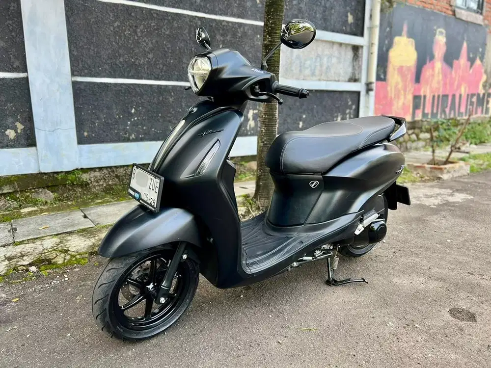 Yamaha Grand Filano 2023 Hitam Doff